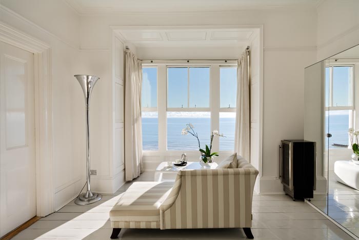 Zanzibar House bright seafront bedroom